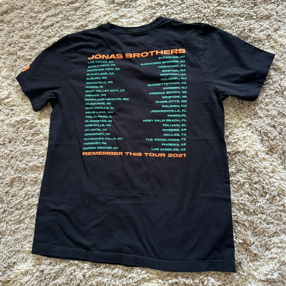 Jonas Brothers Remember This Tour 2021 T-Shirt Black Size Large Concert Tee JB - Picture 4 of 5